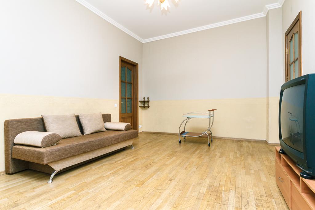 Apartment On Khreshchatyk Киев Екстериор снимка