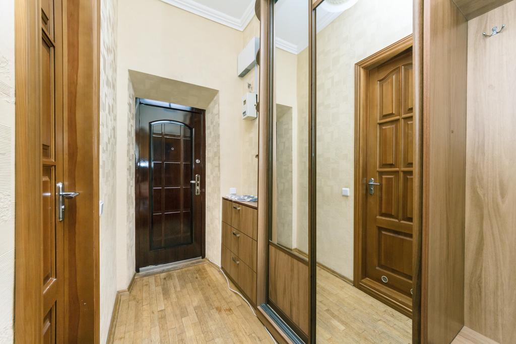 Apartment On Khreshchatyk Киев Екстериор снимка