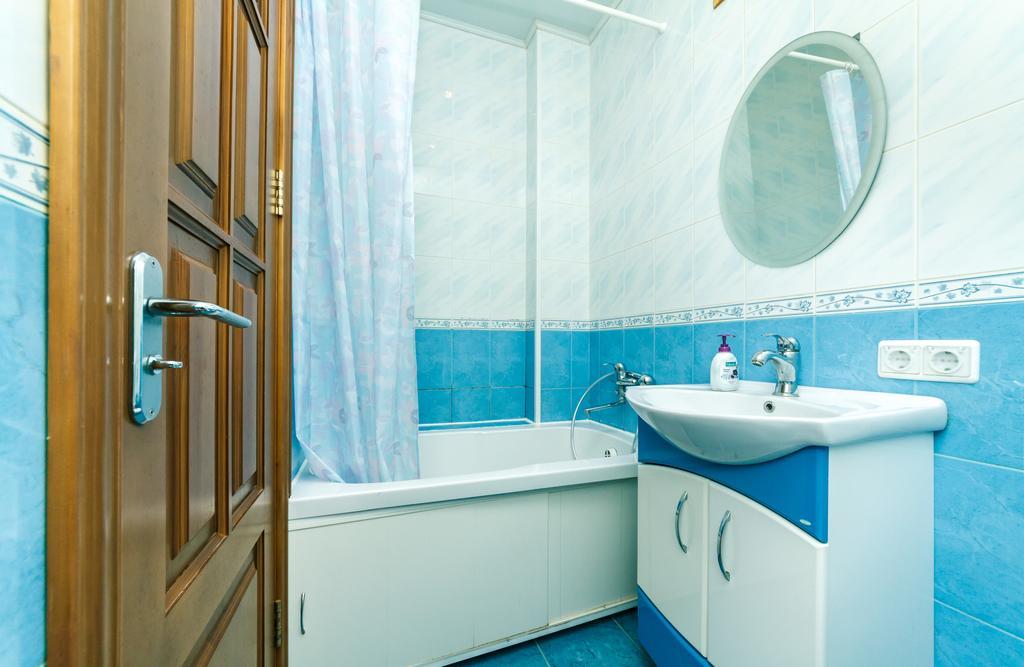 Apartment On Khreshchatyk Киев Екстериор снимка